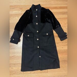 Setre Long black coat with faux fur size Large